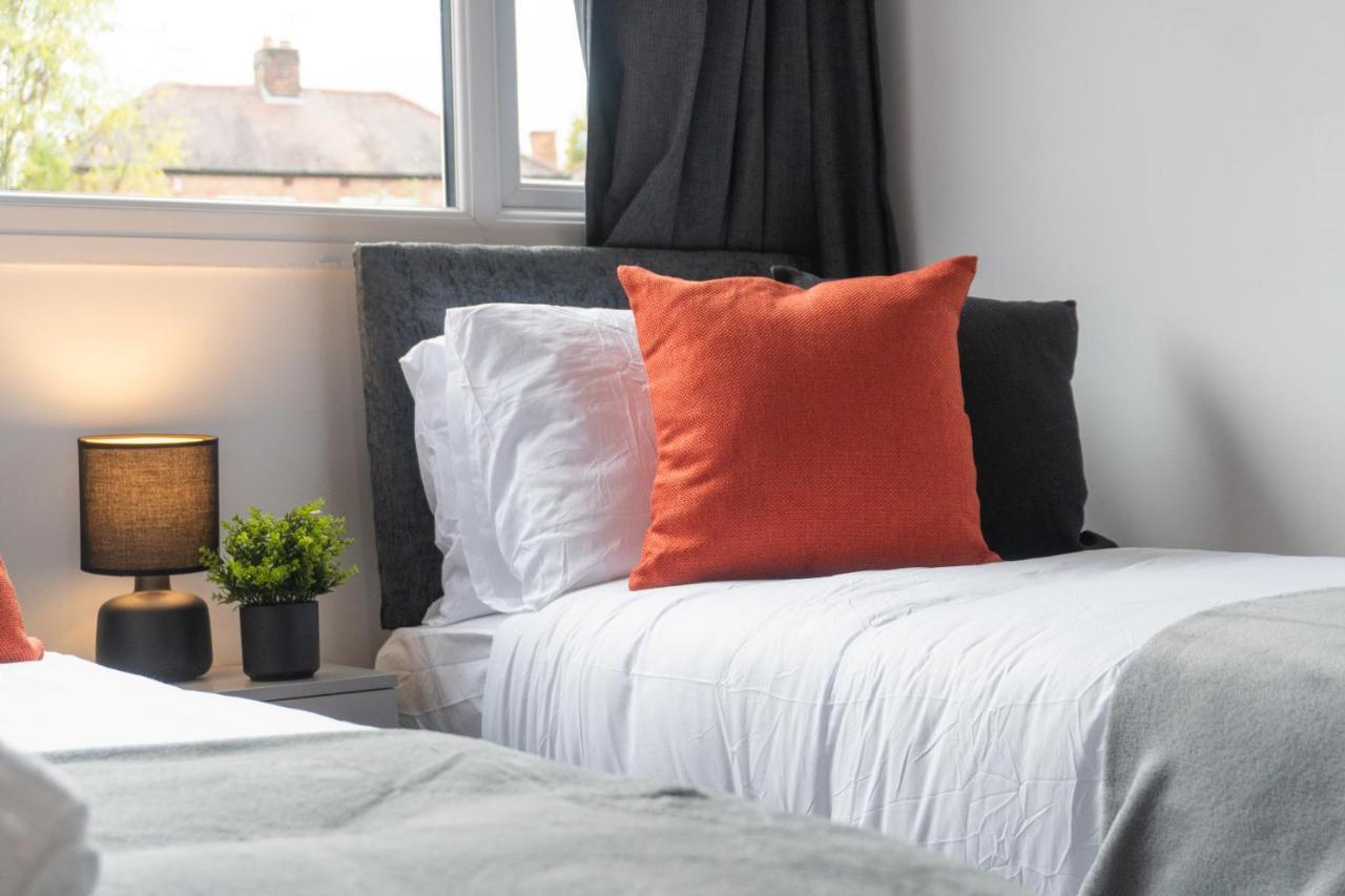 Sheldon House 3 Bed Cosy Home Nr Jlr & Nec 外观 照片