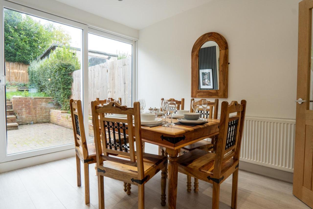 Sheldon House 3 Bed Cosy Home Nr Jlr & Nec 外观 照片